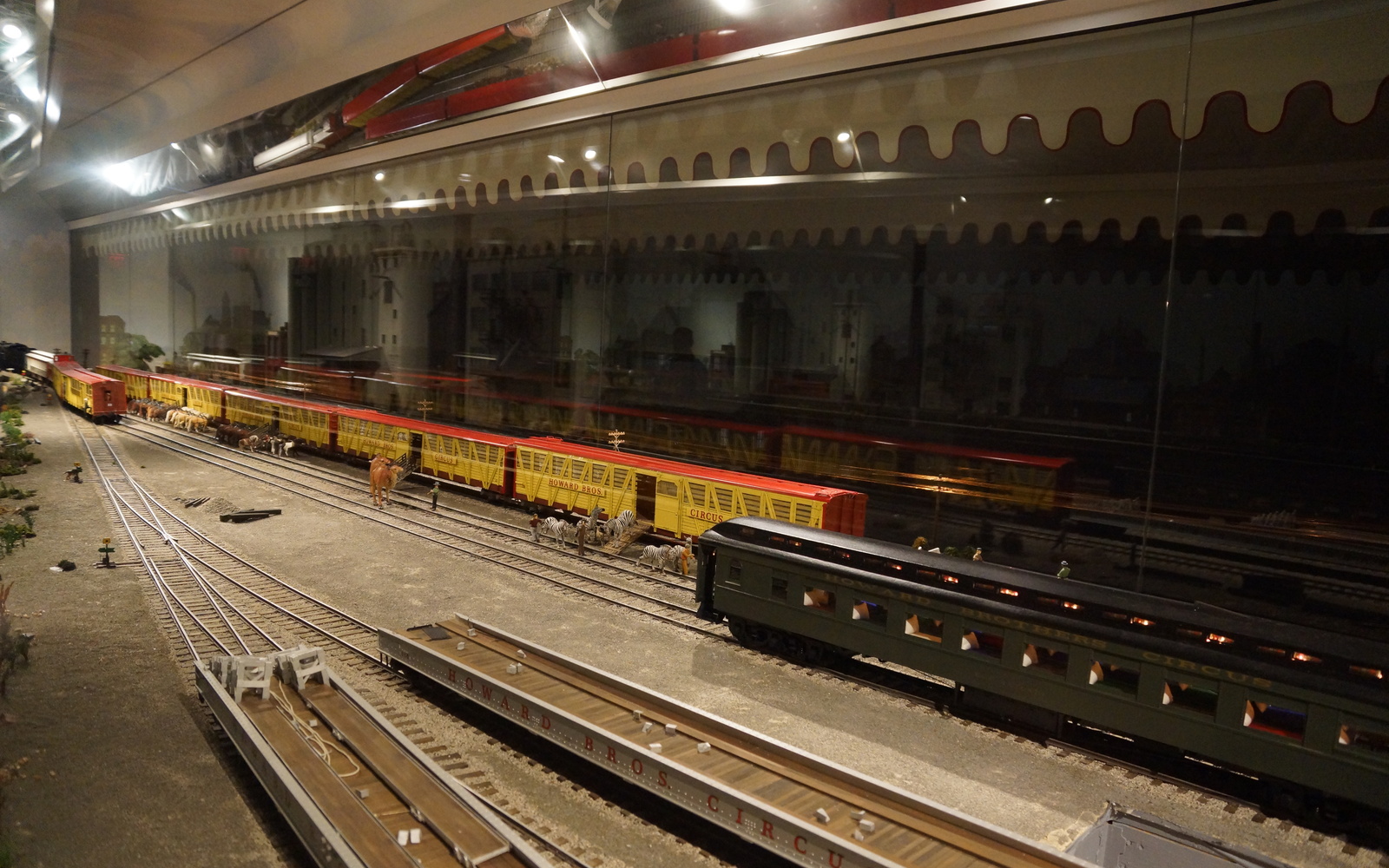 Circus railroad cars unloading (model)